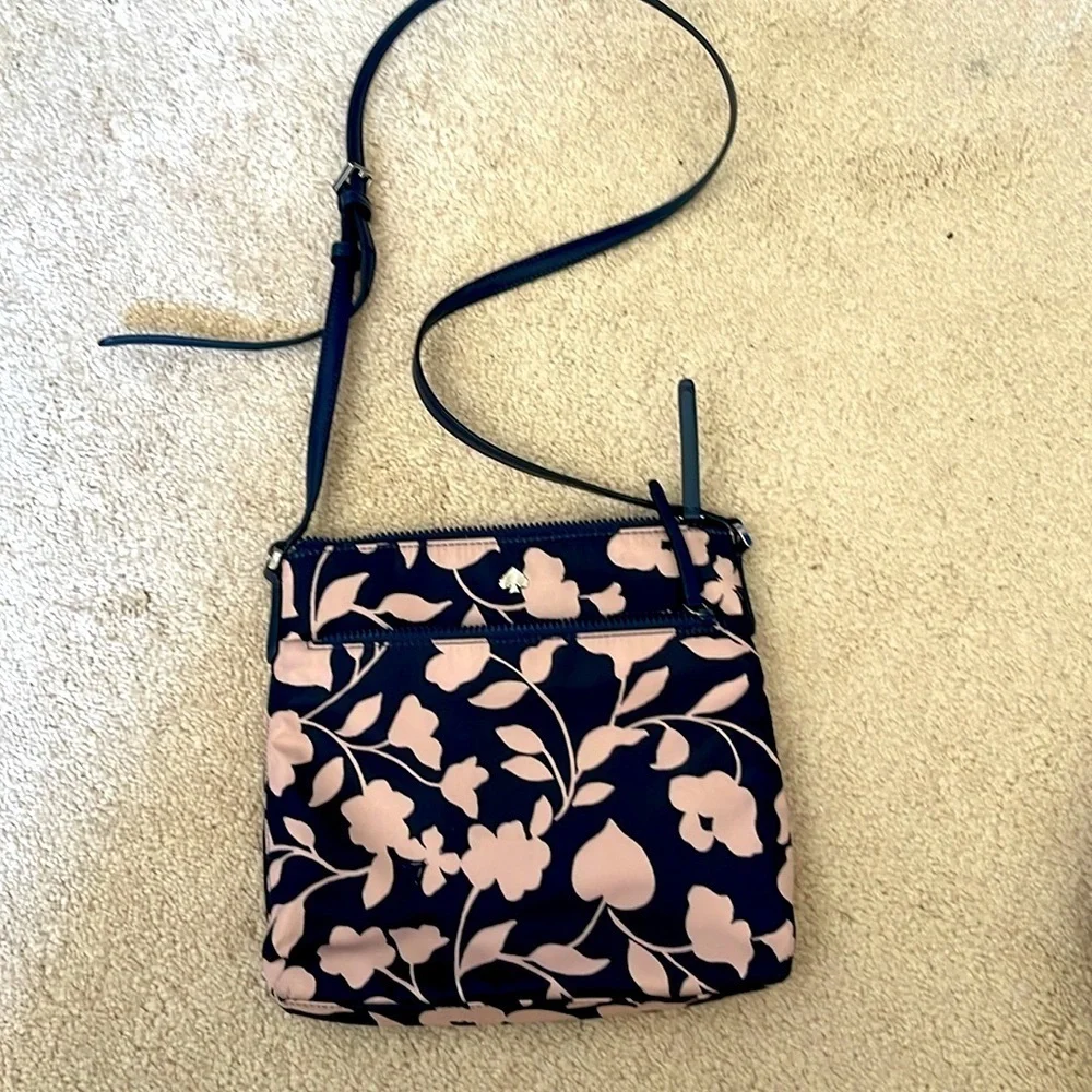 Kate Spade 2pc Blue & Blush Floral Karissa & Vine Set. PM